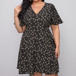 NWOT - V-neck Butterfly Sleeve Ditsy Floral Dress